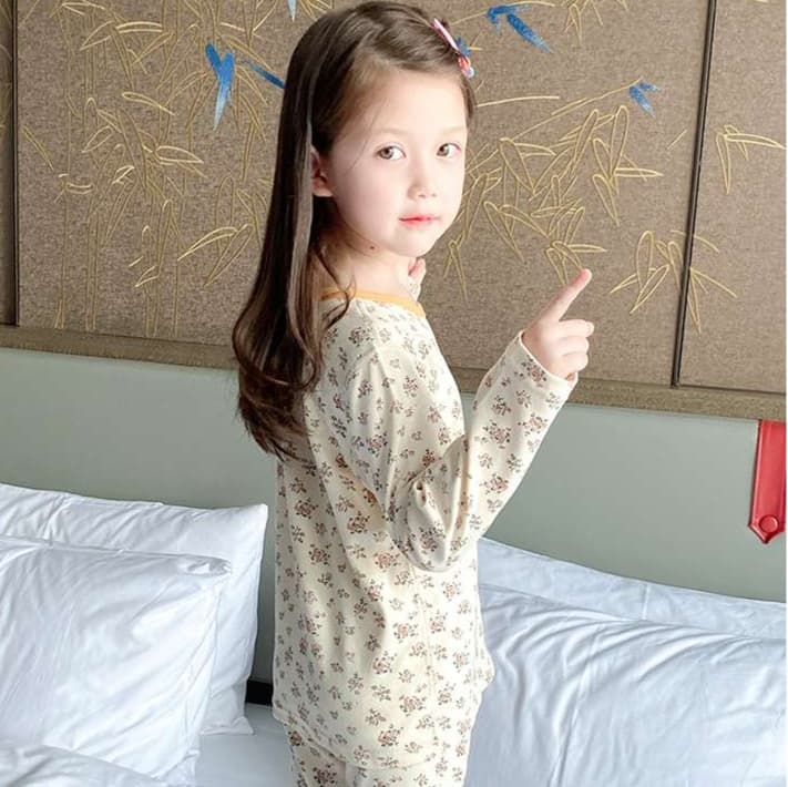 子どもパジャマ ふわふわ花柄おやすみウェア