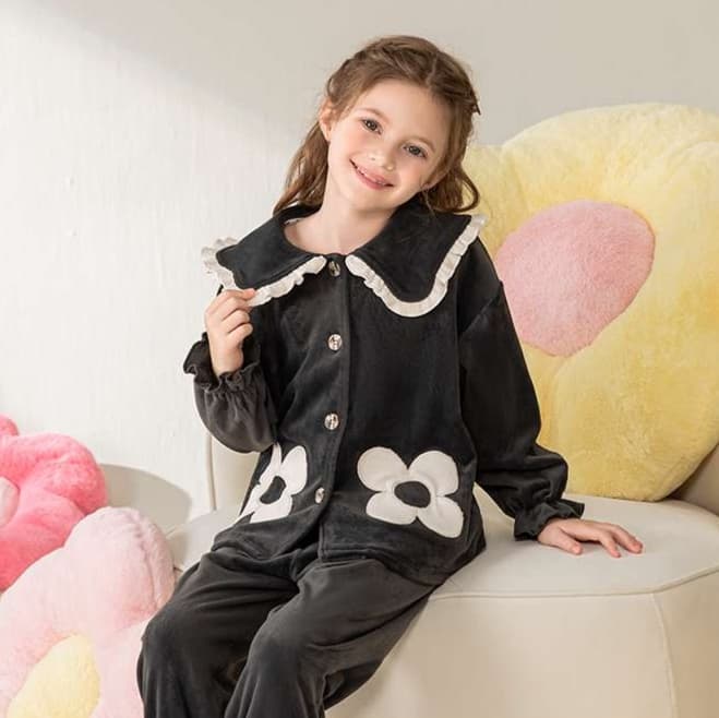 子どもパジャマ アップリケ付き 上品パジャマ