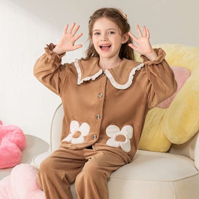 子どもパジャマ アップリケ付き 上品パジャマ