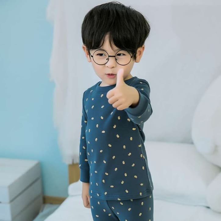 やわらか 落ち葉柄子どもパジャマ