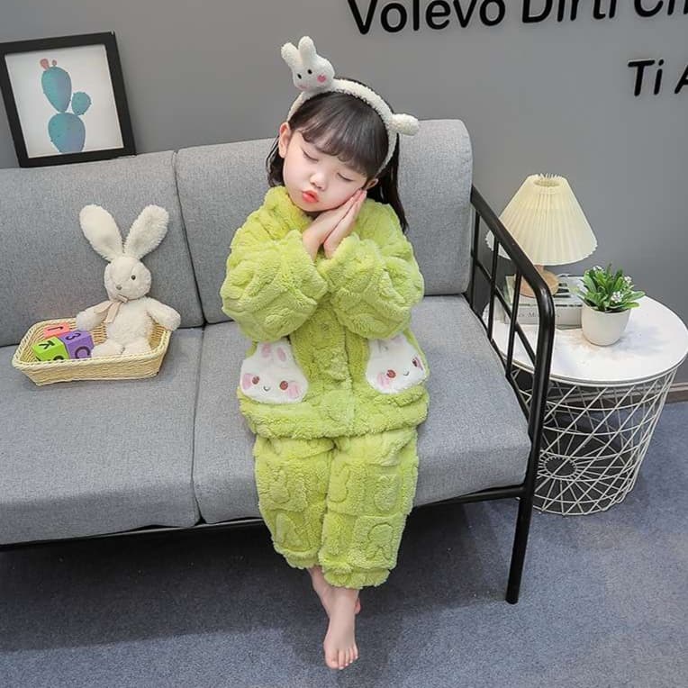 もこもこウサギ 子どもパジャマ 上下セット