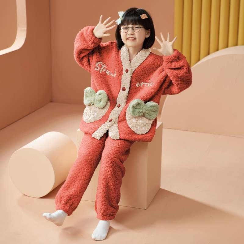 子どもパジャマ ふわもこいちご柄ルームウェア上下セット