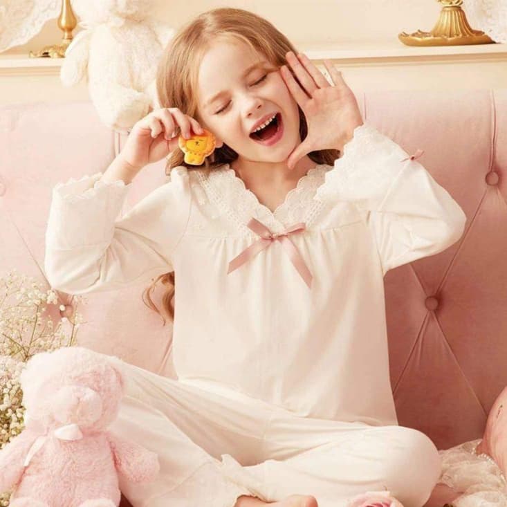 子どもパジャマ 姫系レース付きおやすみウェア