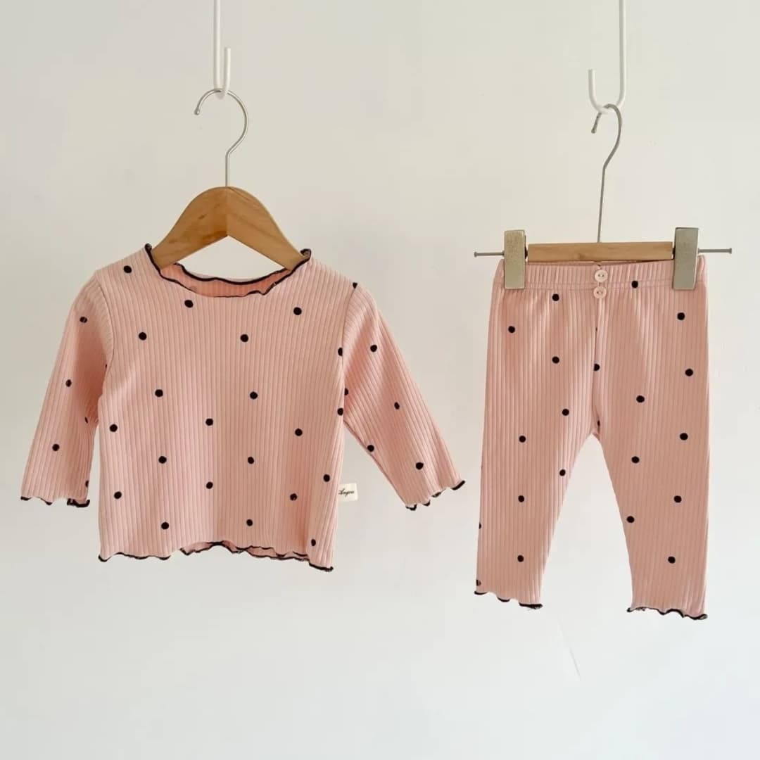 子どもパジャマ ふんわりリブ編み水玉とハートのパジャマセット