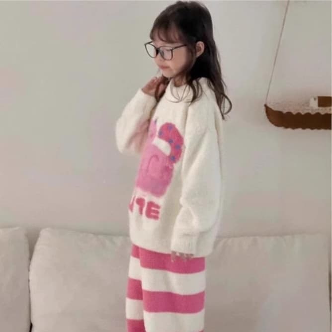 子どもパジャマ もこもこ猫ちゃんあったかパジャマ
