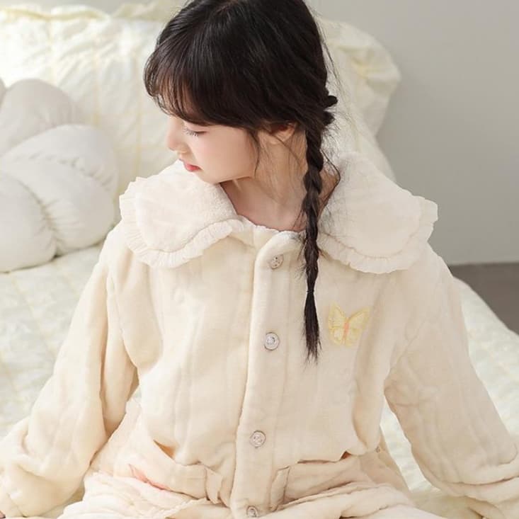 子どもパジャマ ふんわりバタフライ襟付きもこもこパジャマ
