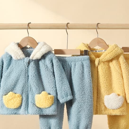 子どもパジャマ ふわふわ雲もこ フードつきパジャマ 上下セット