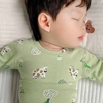 子どもパジャマ かわいい総柄パジャマ