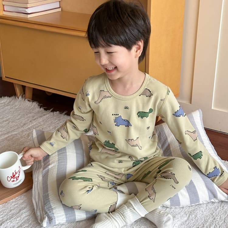 恐竜総柄 子どもパジャマ 上下セット