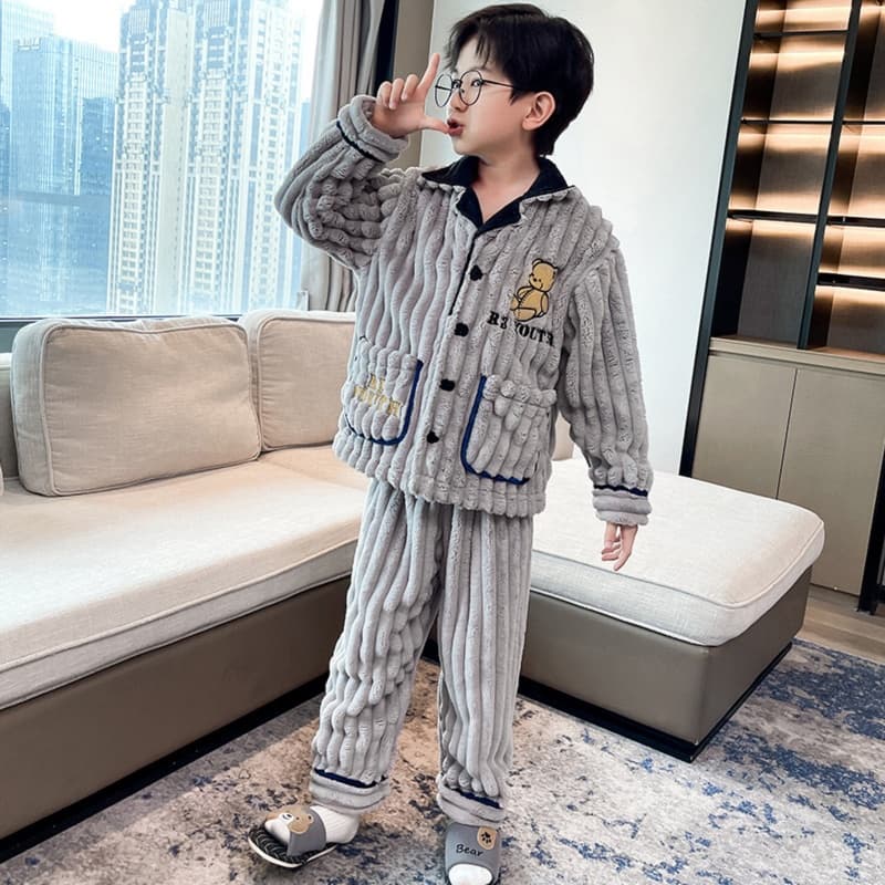 子どもパジャマ もこもこくまさん ボタン付き上下パジャマ