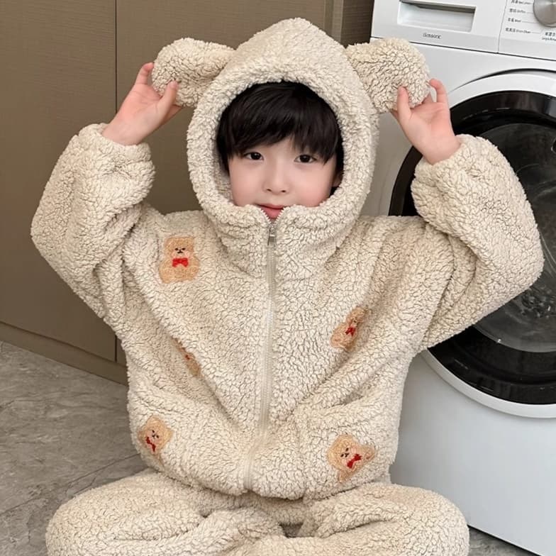 子どもパジャマ もこもこくまさんあったかパジャマ上下セット
