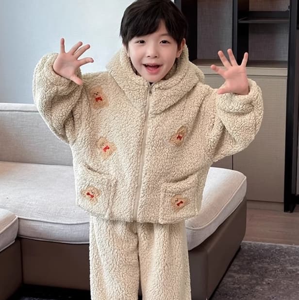 子どもパジャマ もこもこくまさんあったかパジャマ上下セット