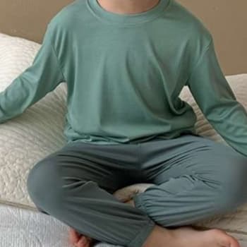 子どもパジャマ  肌触りが優しいシンプルパジャマ