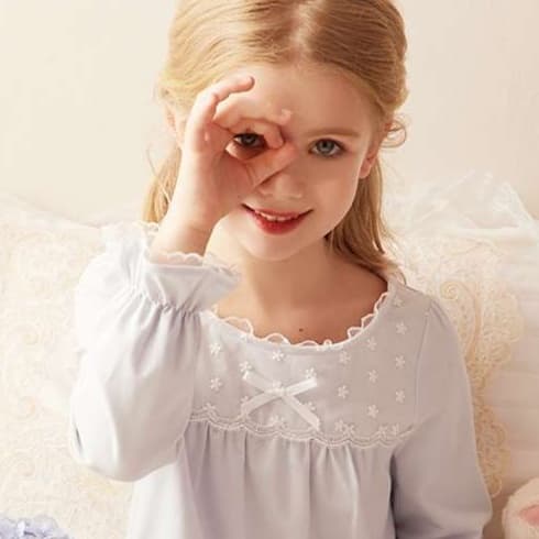 子どもパジャマ 妖精のような少女のパジャマセット