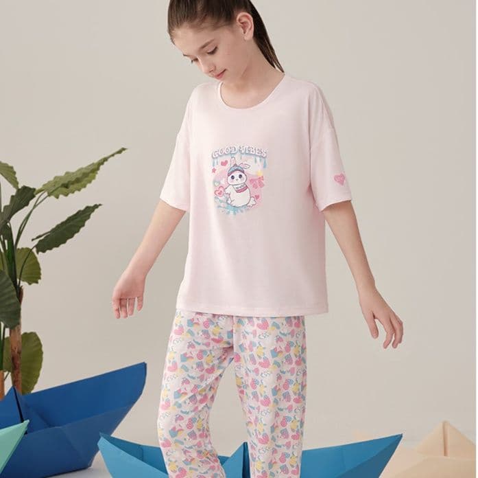 子どもパジャマ 子どもパジャマ うさぎキャラクター七分丈パジャマ