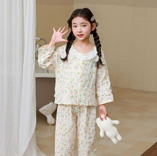 子どもパジャマ 子どもパジャマ 花模様レース襟ガーゼパジャマ