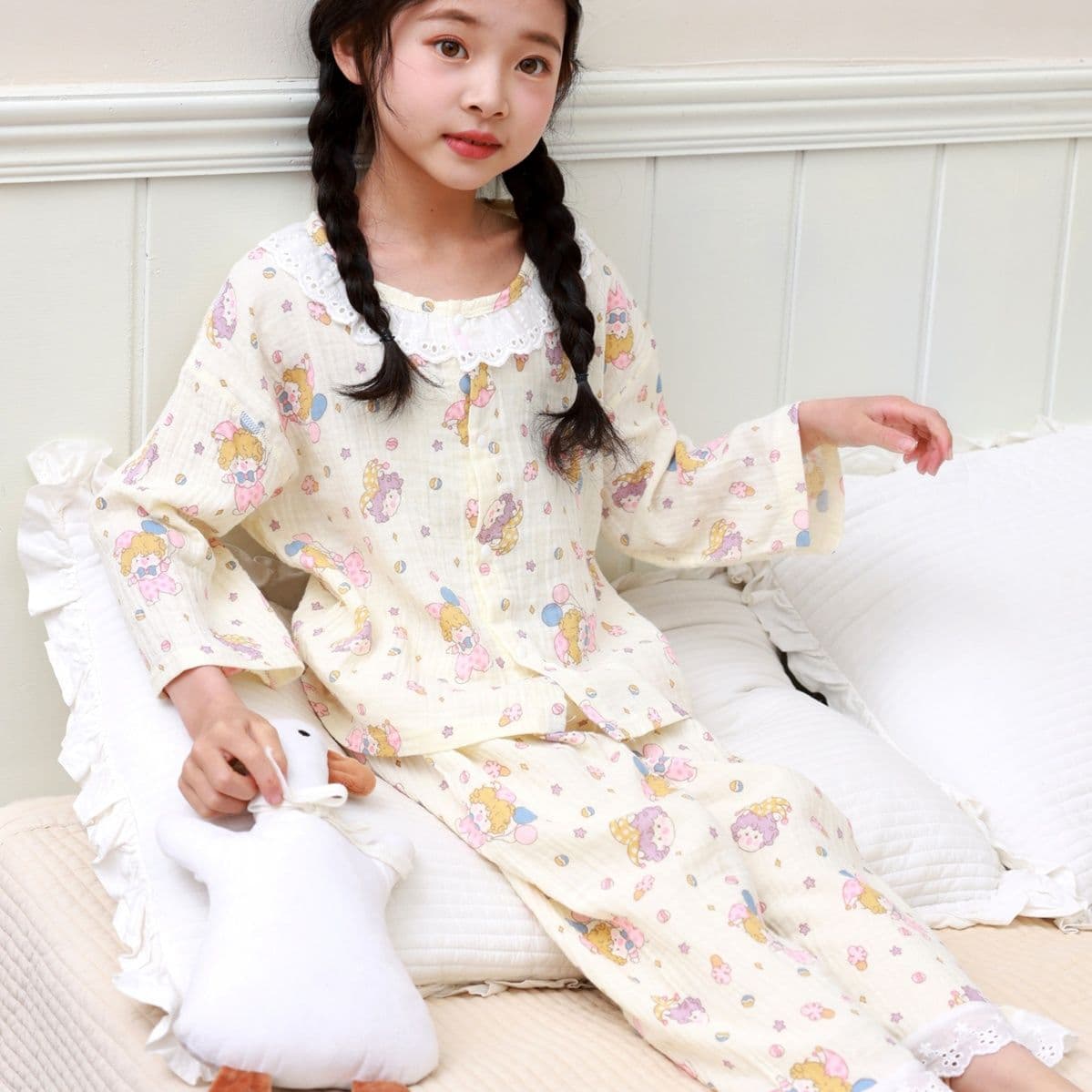 子どもパジャマ 子どもパジャマ 花模様レース襟ガーゼパジャマ
