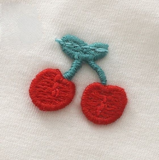 子どもパジャマ さくらんぼ刺繍フリル襟長袖女児パジャマ上下セット