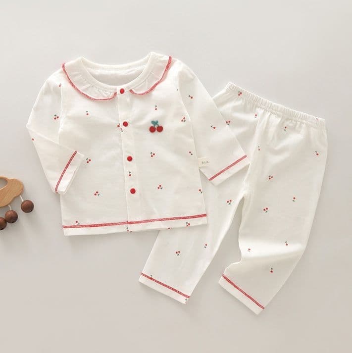 子どもパジャマ さくらんぼ刺繍フリル襟長袖女児パジャマ上下セット