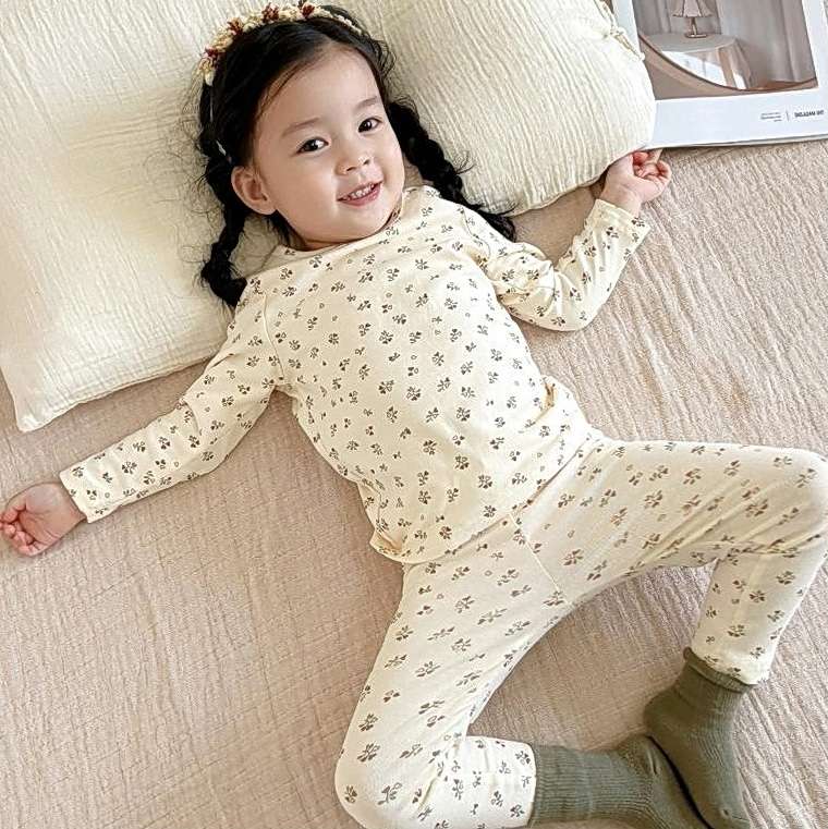子どもパジャマ 小花柄パジャマ