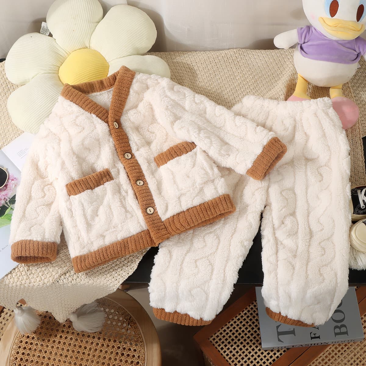 子どもパジャマ ふんわりもこもこ 冬のきのこパジャマ