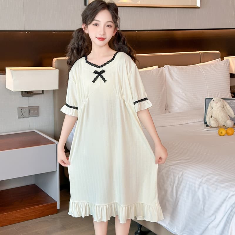 子どもパジャマ 黒パイピング襟ワンピースパジャマ