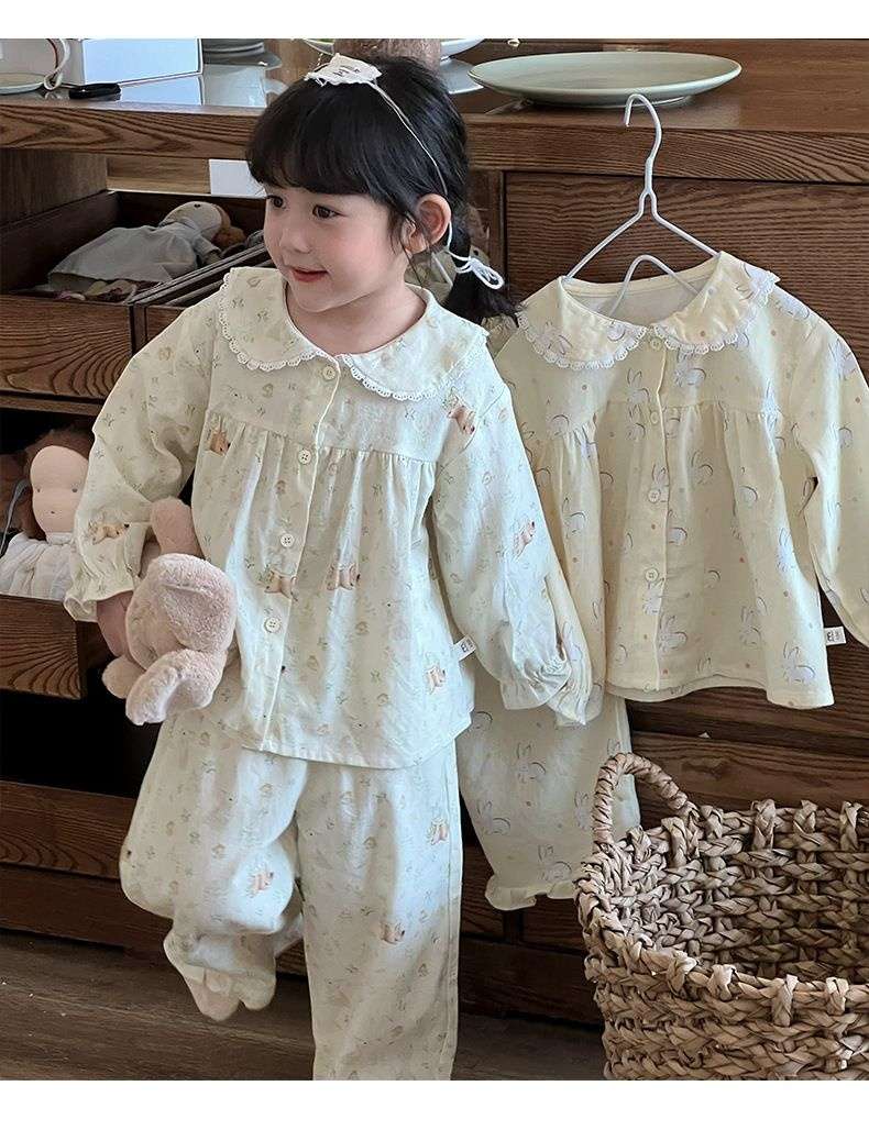 子どもパジャマ うさぎ柄のゆったりパジャマ