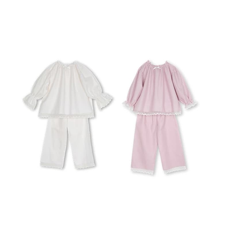 子どもパジャマ 女児レース付き長袖ナイトウェア上下セット