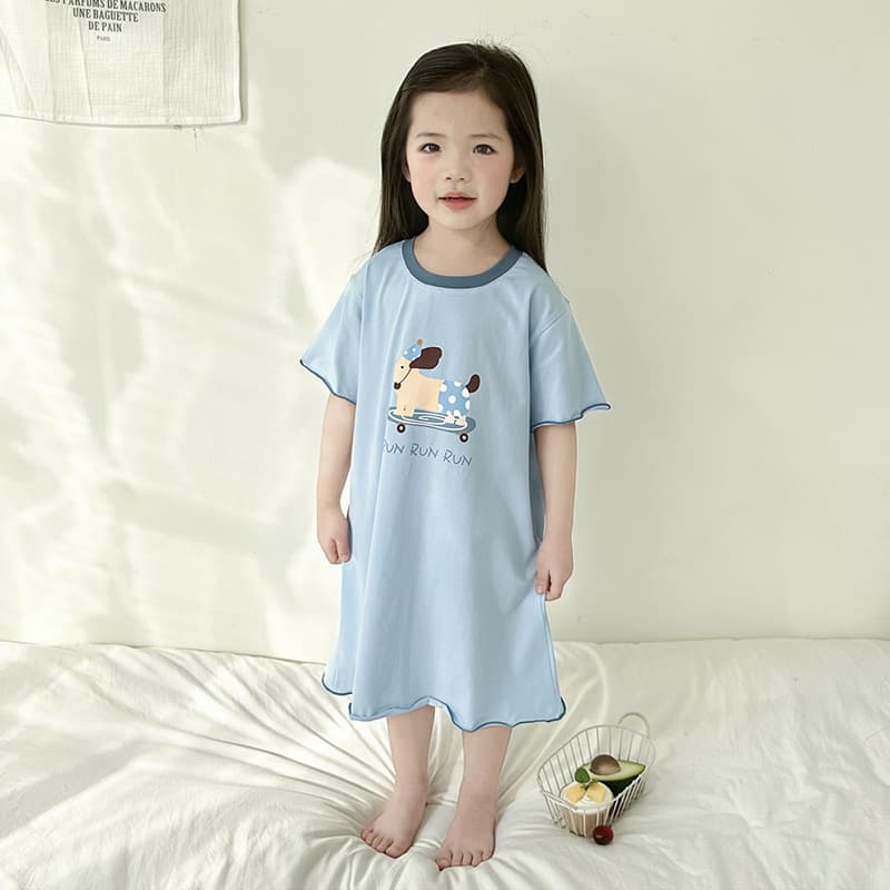子どもパジャマ 子どもパジャマ スケボーわんちゃん半袖パジャマ