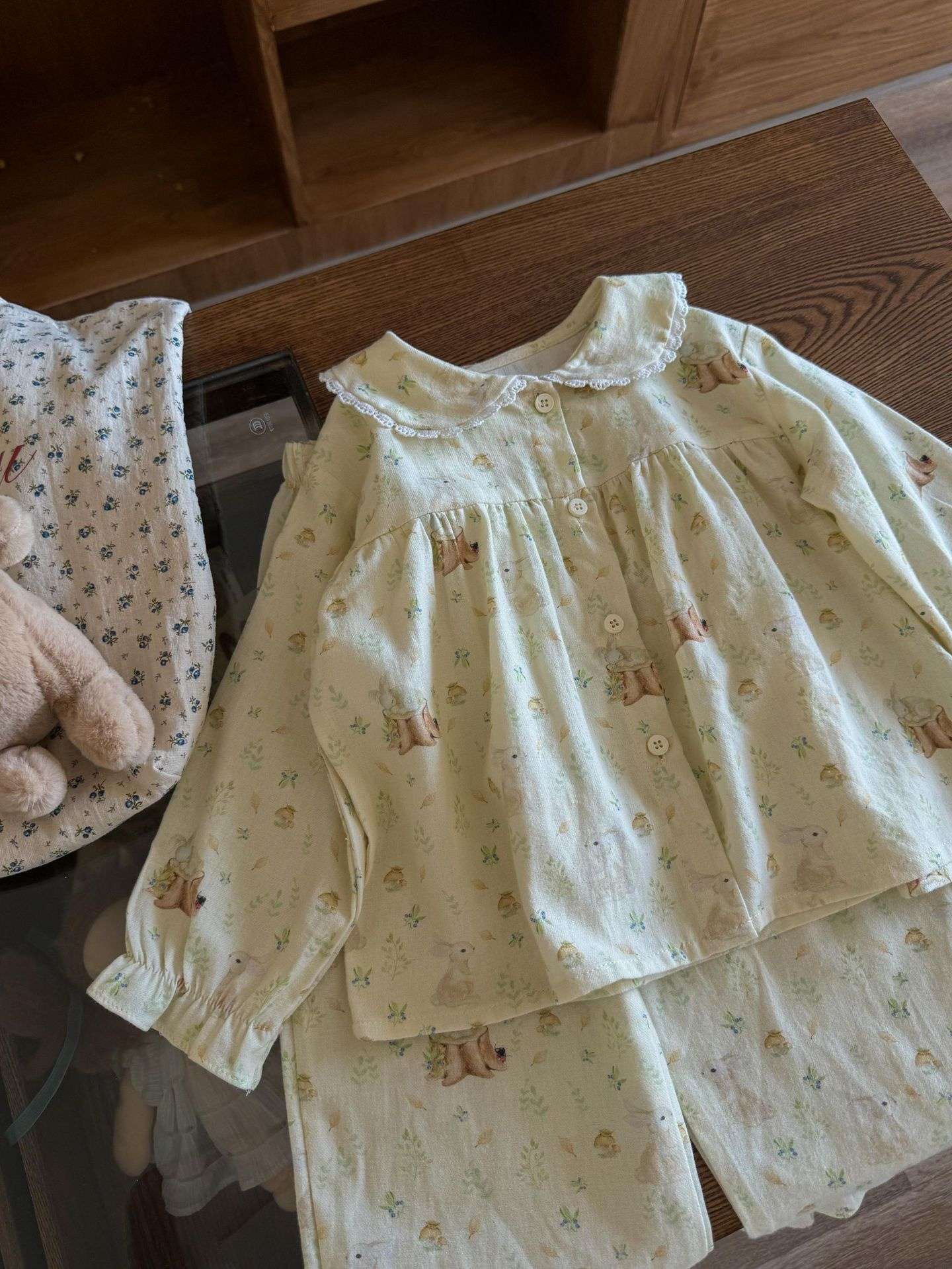 子どもパジャマ うさぎ柄のゆったりパジャマ