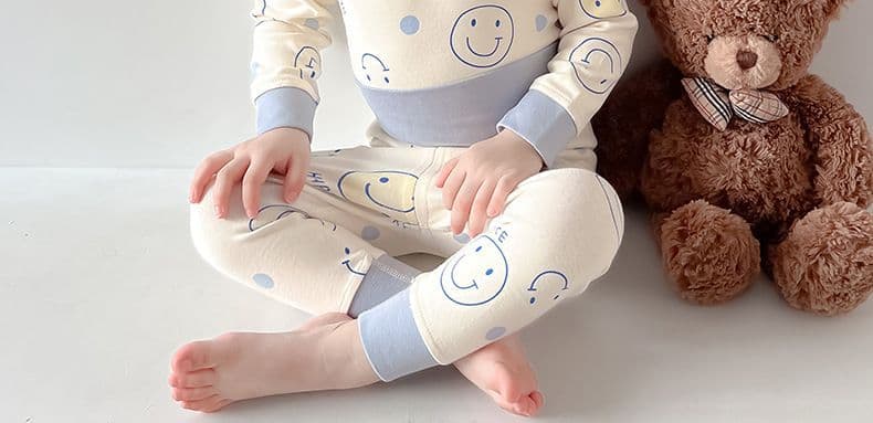 子どもパジャマ かわいい総柄パジャマ