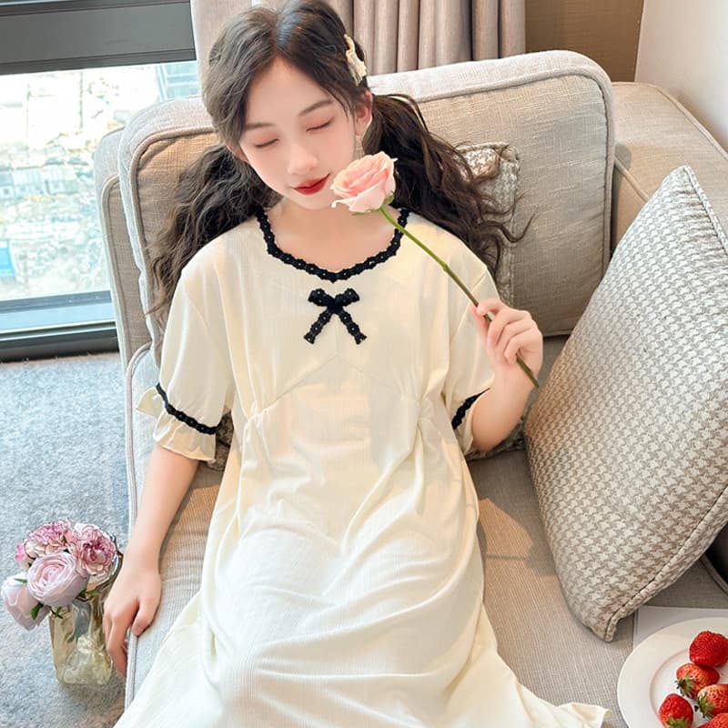 子どもパジャマ 黒パイピング襟ワンピースパジャマ
