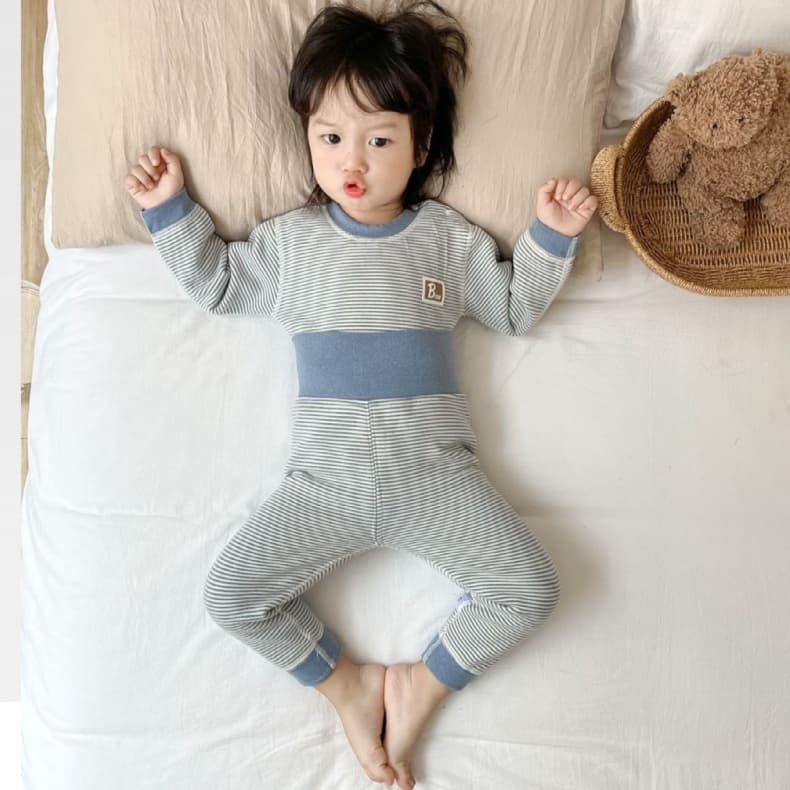 子どもパジャマ ストライプ柄おやすみ上下セット
