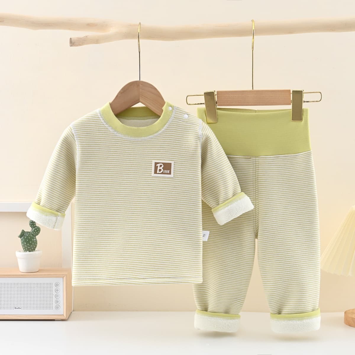 子どもパジャマ ストライプ柄おやすみ上下セット
