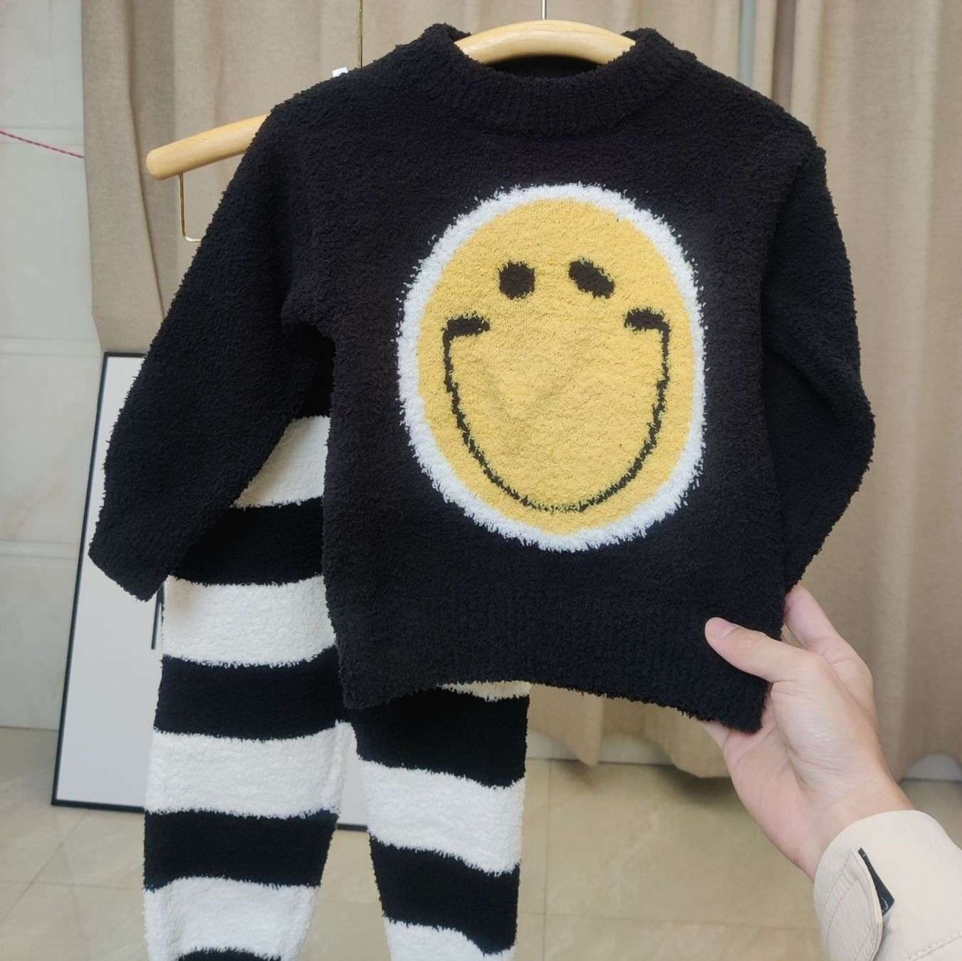 子どもパジャマ にこにこ笑顔のふわもこパジャマセット
