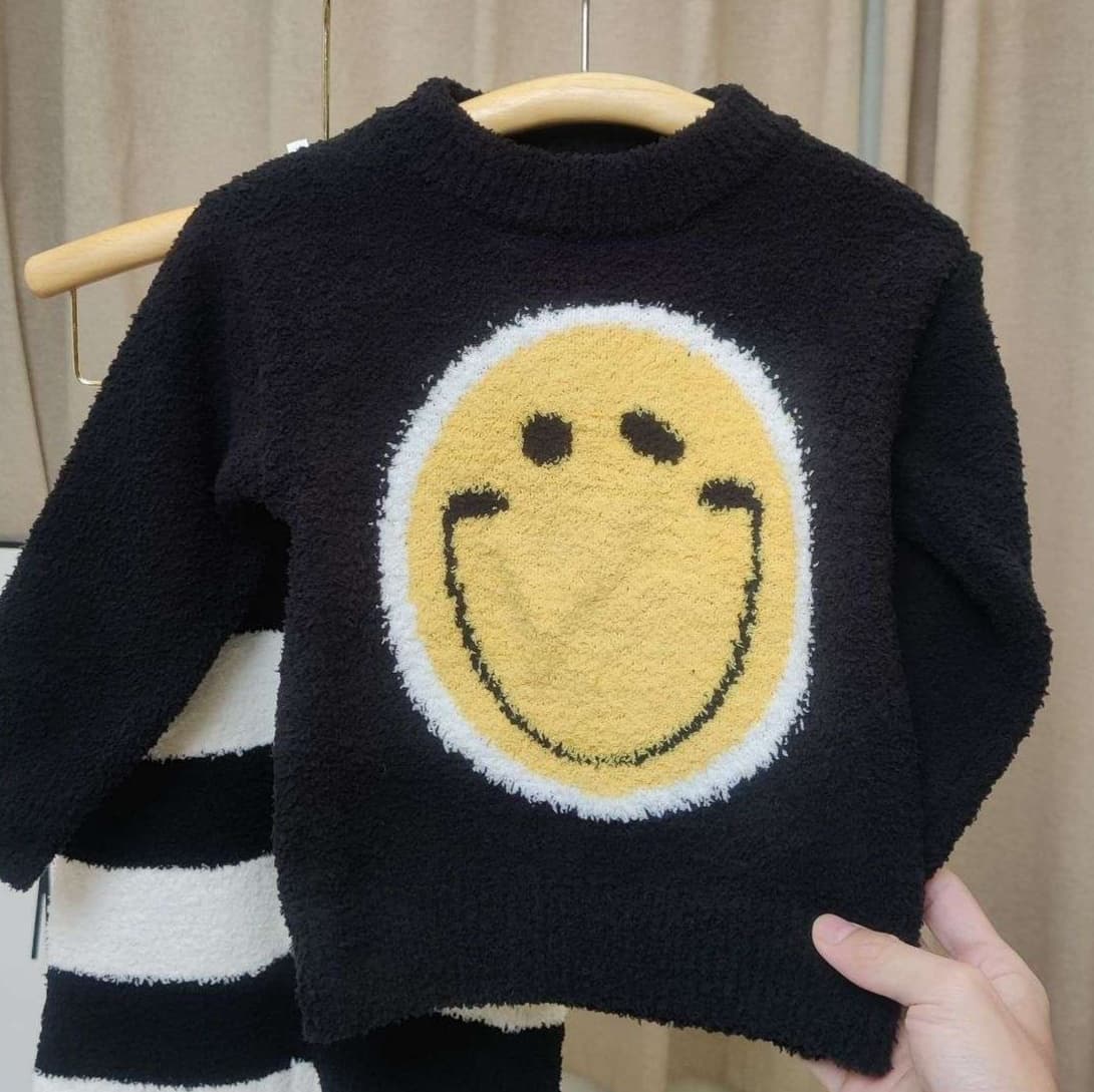 子どもパジャマ にこにこ笑顔のふわもこパジャマセット